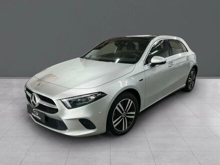 Мерседес A 250 2021 в Европе на Automoto.ua Серый Мерседес A 250, объемом двигателя 1.33 л и пробегом 44 тыс. км за 34063 $, фото 1 на Automoto.ua