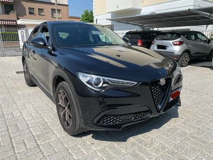 Альфа Ромео Стелвио 2019 в Европе на Automoto.ua Альфа Ромео Стелвио, объемом двигателя 2 л и пробегом 71 тыс. км за 32502 $, фото 1 на Automoto.ua