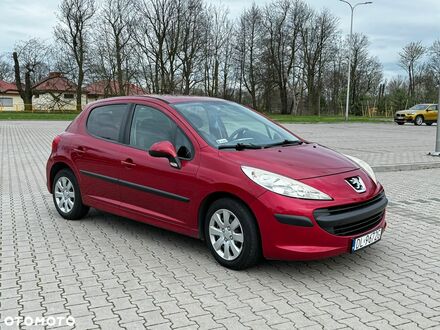 Пежо 207, объемом двигателя 1.4 л и пробегом 172 тыс. км за 2700 $, фото 1 на Automoto.ua