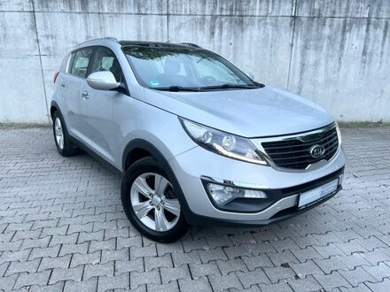 Сірий Кіа Sportage, об'ємом двигуна 2 л та пробігом 217 тис. км за 8124 $, фото 1 на Automoto.ua