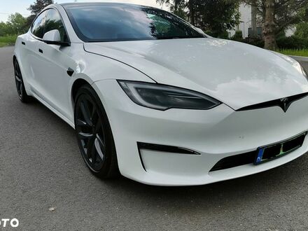 Тесла Модель С 2022 в Европе на Automoto.ua Белый Тесла Модель С, объемом двигателя 0 л и пробегом 11 тыс. км за 229000 $, фото 1 на Automoto.ua