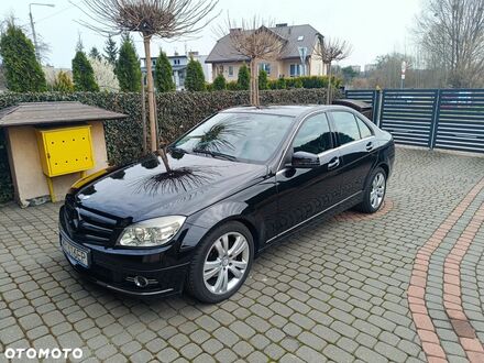 Мерседес Ц-Класс 2010 в Европе на Automoto.ua Черный Мерседес Ц-Класс, объемом двигателя 1 л и пробегом 159 тыс. км за 36900 $, фото 1 на Automoto.ua