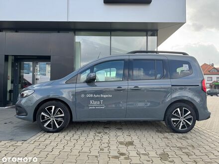 Мерседес T-Class 2024 в Европе на Automoto.ua Серый Мерседес T-Class, объемом двигателя 1 л и пробегом 5 тыс. км за 159777 $, фото 1 на Automoto.ua