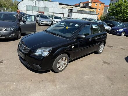 Кіа Ріо 2010 у Європі на Automoto.ua Чорний Кіа Ріо, об'ємом двигуна 1.49 л та пробігом 128 тис. км за 1998 $, фото 1 на Automoto.ua