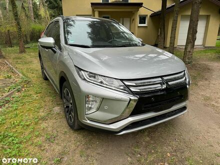 Мицубиси Eclipse Cross 2018 в Европе на Automoto.ua Серый Мицубиси Eclipse Cross, объемом двигателя 1 л и пробегом 48 тыс. км за 14528 $, фото 1 на Automoto.ua