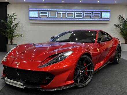 Феррарі 812 2019 у Європі на Automoto.ua Червоний Феррарі 812, об'ємом двигуна 6.5 л та пробігом 43 тис. км за 373886 $, фото 1 на Automoto.ua
