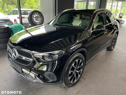 Мерседес ЦЛЦ-клас 2025 у Європі на Automoto.ua Чорний Мерседес ЦЛЦ-клас, об'ємом двигуна 1 л та пробігом 5 тис. км за 319000 $, фото 1 на Automoto.ua
