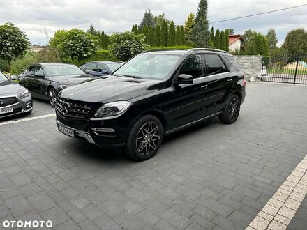Мерседес МЛ класс 2014 в Европе на Automoto.ua Черный Мерседес МЛ класс, объемом двигателя 2.99 л и пробегом 177 тыс. км за 92500 $, фото 1 на Automoto.ua