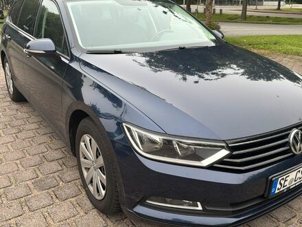 Фольксваген Пассат Вариант 2015 в Европе на Automoto.ua Синий Фольксваген Пассат Вариант, объемом двигателя 1.6 л и пробегом 204 тыс. км за 8161 $, фото 1 на Automoto.ua
