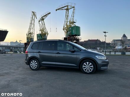 Фольксваген Туран 2018 в Европе на Automoto.ua Серый Фольксваген Туран, объемом двигателя 1 л и пробегом 260 тыс. км за 47500 $, фото 1 на Automoto.ua