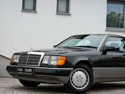 Мерседес ЦE 300 1987 в Европе на Automoto.ua Черный Мерседес ЦE 300, объемом двигателя 0 л и пробегом 143 тыс. км за 18826 $, фото 1 на Automoto.ua