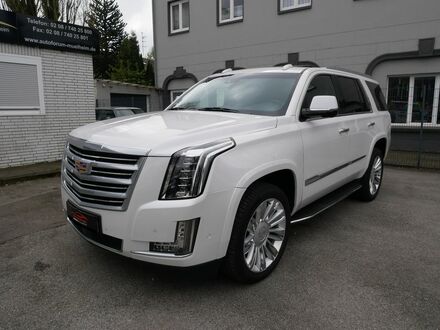 Кадиллак Эскалейд 2018 в Европе на Automoto.ua Белый Кадиллак Эскалейд, объемом двигателя 6.16 л и пробегом 80 тыс. км за 56389 $, фото 1 на Automoto.ua