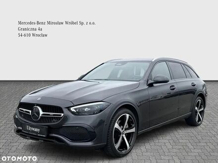 Мерседес Ц-Класс 2022 в Европе на Automoto.ua Серый Мерседес Ц-Класс, объемом двигателя 1 л и пробегом 79 тыс. км за 204900 $, фото 1 на Automoto.ua