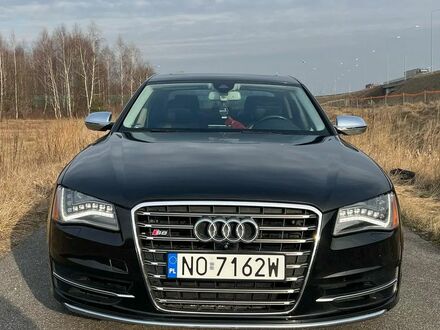 Ауди С8 2013 в Европе на Automoto.ua Черный Ауди С8, объемом двигателя 3.99 л и пробегом 192 тыс. км за 105900 $, фото 1 на Automoto.ua
