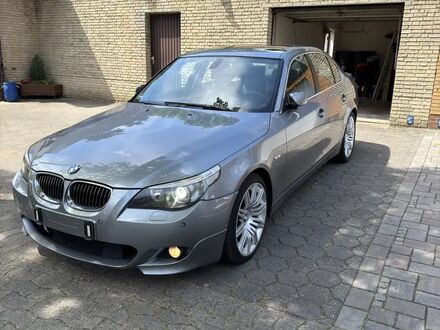 БМВ 525 2005 в Европе на Automoto.ua Серый БМВ 525, объемом двигателя 2.5 л и пробегом 320 тыс. км за 3639 $, фото 1 на Automoto.ua
