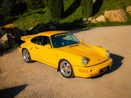 Порше 964 1992 у Європі на Automoto.ua Помаранчевий Порше 964, об'ємом двигуна 3.3 л та пробігом 77 тис. км за 1066562 $, фото 1 на Automoto.ua