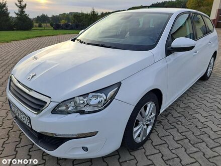 Пежо 308 2014 в Европе на Automoto.ua Белый Пежо 308, объемом двигателя 1 л и пробегом 110 тыс. км за 28900 $, фото 1 на Automoto.ua