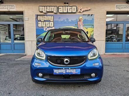 Смарт Forfour 2018 у Європі на Automoto.ua Синій Смарт Forfour, об'ємом двигуна 0.9 л та пробігом 39413 тис. км за 14990 $, фото 1 на Automoto.ua