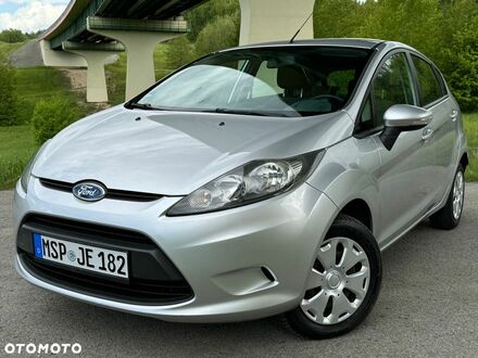 Форд Фиеста 2009 в Европе на Automoto.ua Серый Форд Фиеста, объемом двигателя 1 л и пробегом 117 тыс. км за 4093 $, фото 1 на Automoto.ua