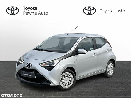 Тойота Айго 2019 в Европе на Automoto.ua Серый Тойота Айго, объемом двигателя 1 л и пробегом 59 тыс. км за 10049 $, фото 1 на Automoto.ua