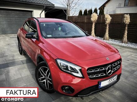 Мерседес ГЛА-Класс 2017 в Европе на Automoto.ua Красный Мерседес ГЛА-Класс, объемом двигателя 1 л и пробегом 96 тыс. км за 72900 $, фото 1 на Automoto.ua