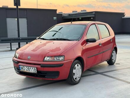 Фиат Пунто 2003 в Европе на Automoto.ua Красный Фиат Пунто, объемом двигателя 1 л и пробегом 56 тыс. км за 678 $, фото 1 на Automoto.ua