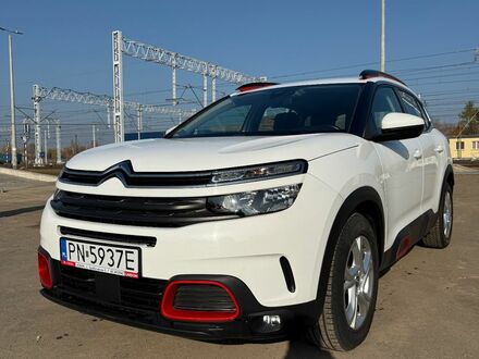 Ситроен C5 Aircross 2019 в Европе на Automoto.ua Белый Ситроен C5 Aircross, объемом двигателя 1.2 л и пробегом 45000 тыс. км за 67900 $, фото 1 на Automoto.ua