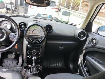 Білий Міні Cooper Countryman, об'ємом двигуна 2 л та пробігом 170 тис. км за 7019 $, фото 1 на Automoto.ua