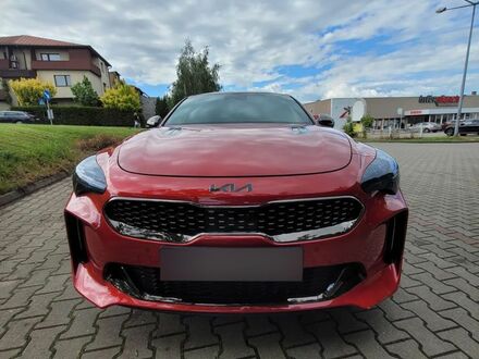Киа Stinger 2022 в Европе на Automoto.ua Красный Киа Stinger, объемом двигателя 3.34 л и пробегом 27 тыс. км за 56646 $, фото 1 на Automoto.ua