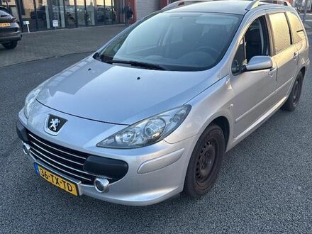 Пежо 307 2007 у Європі на Automoto.ua Сірий Пежо 307, об'ємом двигуна 1.59 л та пробігом 261 тис. км за 1426 $, фото 1 на Automoto.ua
