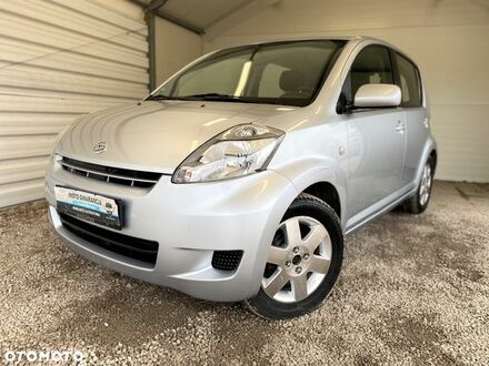Дайхатсу Sirion 2008 у Європі на Automoto.ua Сірий Дайхатсу Sirion, об'ємом двигуна 1 л та пробігом 148 тис. км за 9900 $, фото 1 на Automoto.ua