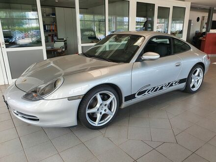 Порше 996 2001 в Европе на Automoto.ua Серебряный Порше 996, объемом двигателя 3.39 л и пробегом 168 тыс. км за 29562 $, фото 1 на Automoto.ua
