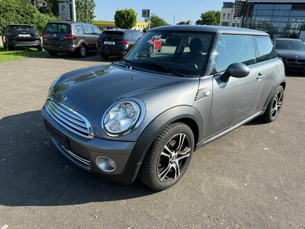 Міні Cooper 2009 у Європі на Automoto.ua Срібний Міні Cooper, об'ємом двигуна 1.6 л та пробігом 126 тис. км за 5212 $, фото 1 на Automoto.ua