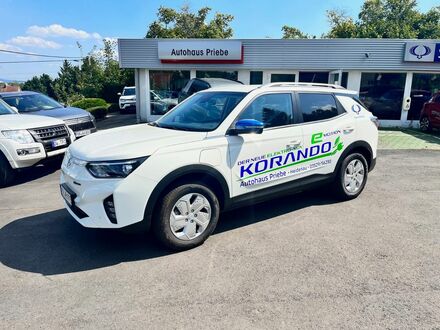 Білий Cанг Йонг Korando, об'ємом двигуна 0 л та пробігом 250 тис. км за 31822 $, фото 1 на Automoto.ua