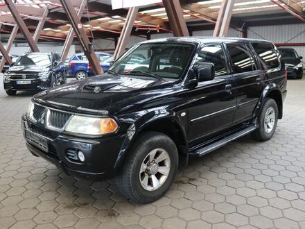 Міцубісі Паджеро 2005 у Європі на Automoto.ua Чорний Міцубісі Паджеро, об'ємом двигуна 2.48 л та пробігом 213 тис. км за 9919 $, фото 1 на Automoto.ua