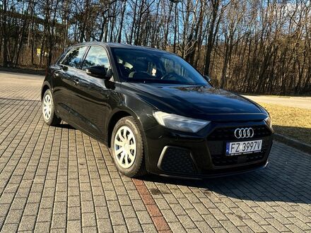 Ауди А1 2020 в Европе на Automoto.ua Черный Ауди А1, объемом двигателя 1 л и пробегом 47 тыс. км за 70000 $, фото 1 на Automoto.ua