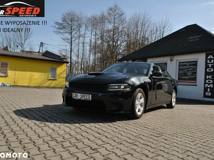 Додж Charger 2019 у Європі на Automoto.ua Чорний Додж Charger, об'ємом двигуна 3.6 л та пробігом 106 тис. км за 79900 $, фото 1 на Automoto.ua