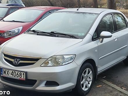 Хонда Сіті 2006 у Європі на Automoto.ua Сірий Хонда Сіті, об'ємом двигуна 1 л та пробігом 182 тис. км за 10800 $, фото 1 на Automoto.ua