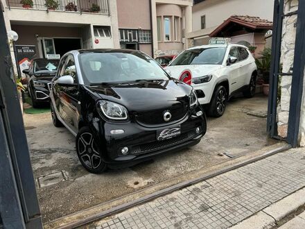 Смарт Forfour 2019 у Європі на Automoto.ua Чорний Смарт Forfour, об'ємом двигуна 0.9 л та пробігом 64 тис. км за 19093 $, фото 1 на Automoto.ua