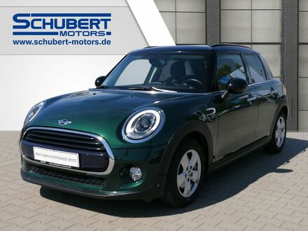 Міні Cooper 2017 у Європі на Automoto.ua Зелений Міні Cooper, об'ємом двигуна 1.5 л та пробігом 69 тис. км за 20557 $, фото 1 на Automoto.ua