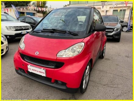Смарт Fortwo 2011 у Європі на Automoto.ua Червоний Смарт Fortwo, об'ємом двигуна 0 л та пробігом 110 тис. км за 5839 $, фото 1 на Automoto.ua