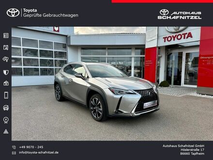 Лексус UX 2021 у Європі на Automoto.ua Срібний Лексус UX, об'ємом двигуна 1.99 л та пробігом 24 тис. км за 32245 $, фото 1 на Automoto.ua