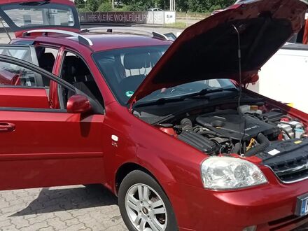 Шевроле Нубира 2007 в Европе на Automoto.ua Красный Шевроле Нубира, объемом двигателя 1.99 л и пробегом 220 тыс. км за 2504 $, фото 1 на Automoto.ua