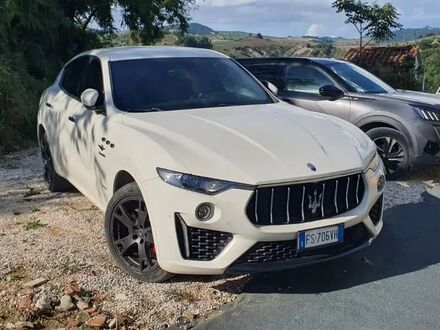 Мазерати Леванте 2018 в Европе на Automoto.ua Мазерати Леванте, объемом двигателя 2.99 л и пробегом 127 тыс. км за 32111 $, фото 1 на Automoto.ua