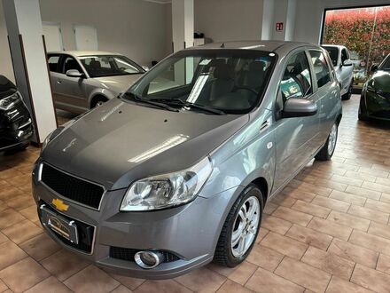 Шевроле Авео 2011 в Европе на Automoto.ua Серый Шевроле Авео, объемом двигателя 1.21 л и пробегом 143 тыс. км за 4387 $, фото 1 на Automoto.ua