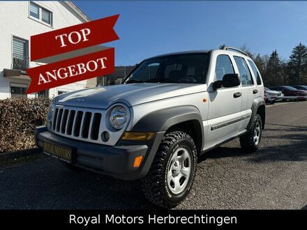 Джип Cherokee 2006 у Європі на Automoto.ua Срібний Джип Cherokee, об'ємом двигуна 2.78 л та пробігом 324 тис. км за 4420 $, фото 1 на Automoto.ua