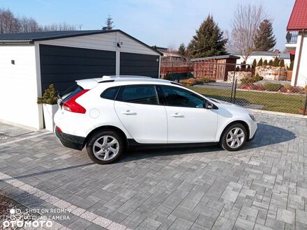 Вольво V40 2013 у Європі на Automoto.ua Білий Вольво V40, об'ємом двигуна 1 л та пробігом 178 тис. км за 32900 $, фото 1 на Automoto.ua