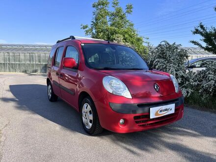 Рено Кенгу 2009 в Европе на Automoto.ua Красный Рено Кенгу, объемом двигателя 1.6 л и пробегом 173 тыс. км за 4897 $, фото 1 на Automoto.ua
