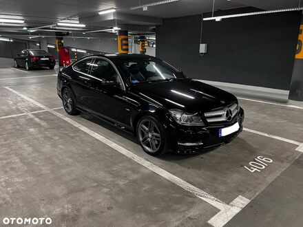 Мерседес Ц-Класс 2012 в Европе на Automoto.ua Черный Мерседес Ц-Класс, объемом двигателя 1 л и пробегом 159 тыс. км за 65000 $, фото 1 на Automoto.ua