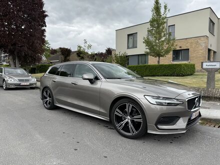 Вольво B60 2019 в Европе на Automoto.ua Вольво B60, объемом двигателя 1.97 л и пробегом 135 тыс. км за 26276 $, фото 1 на Automoto.ua